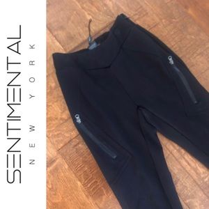 NWOT Sentimental New York Zipper Black Leggings